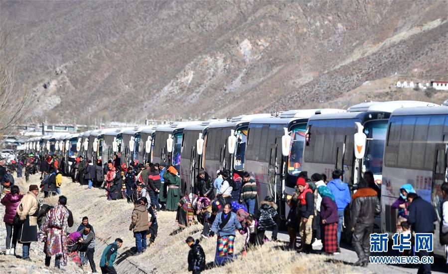 横跨千里 2900位藏族牧民的迁徙(高清组图)