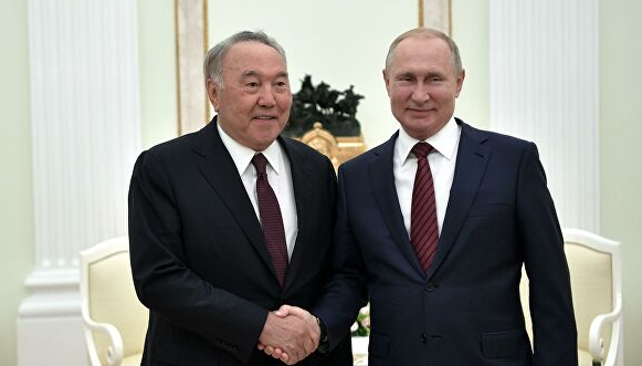 哈萨克斯坦前总统回忆与普京初次见面 用这3个词形容
