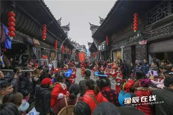 （里耶民俗表演。游潇湘 提供）