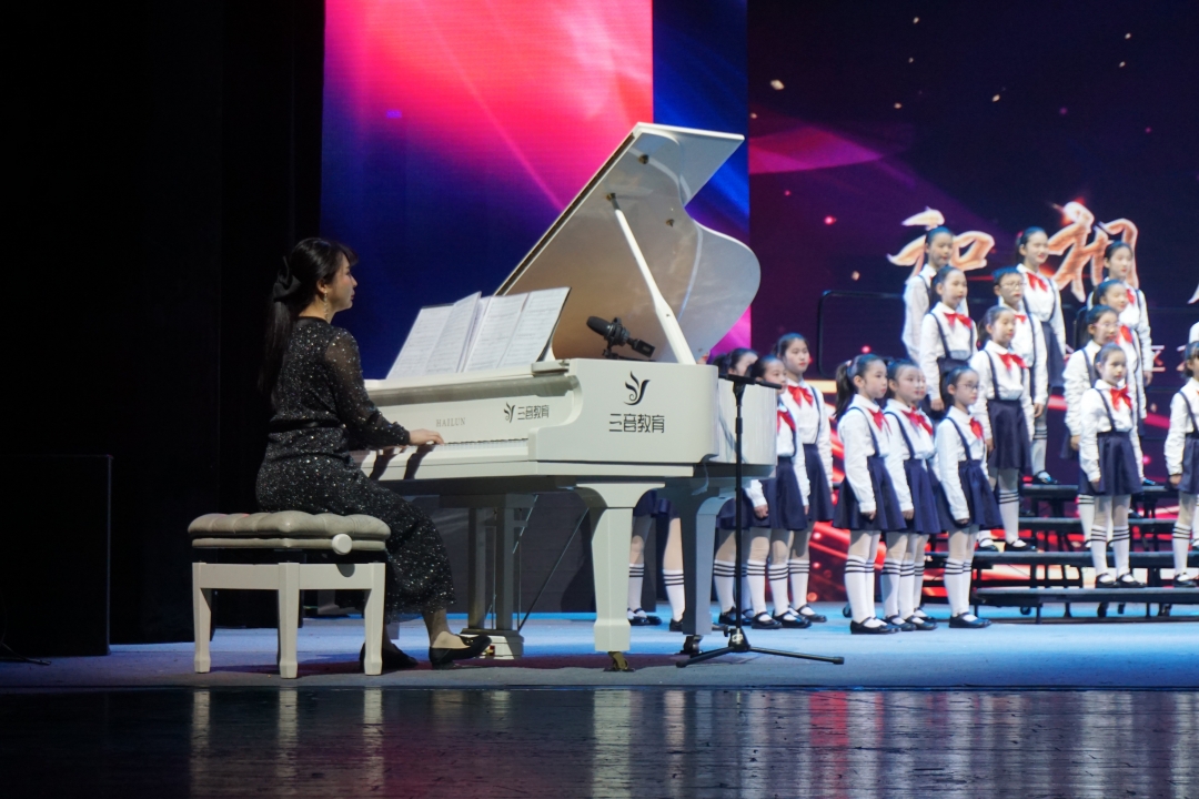 曙光小学施光南少儿合唱团在金东区中小学生合唱专场比赛斩获一等奖