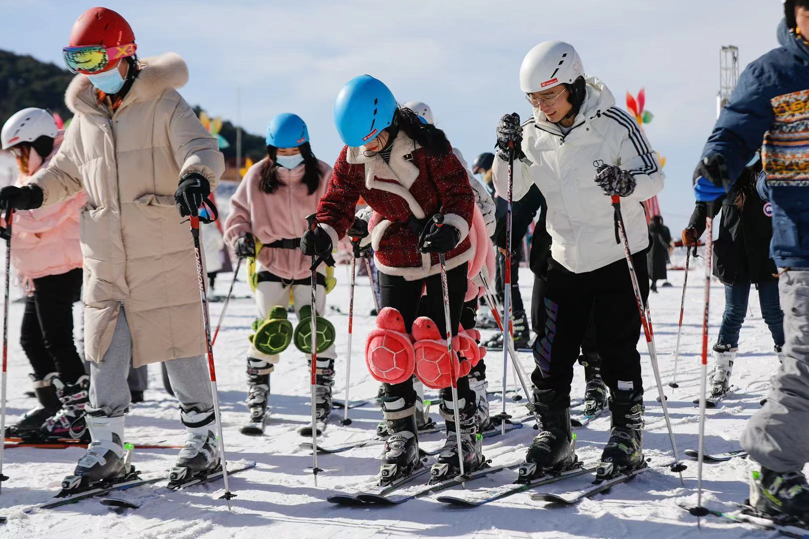 北京公司冬季团建活动-员工都抢着去的滑雪场-有山团建