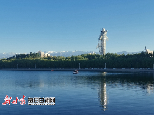 嘉峪关市气象局雷达气象塔 肖万有 摄