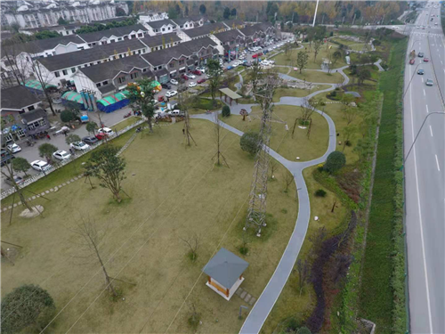 温江区寿安镇"两拆一增"为城镇增绿添彩