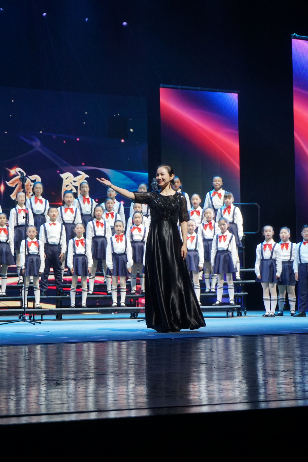 曙光小学施光南少儿合唱团在金东区中小学生合唱专场比赛斩获一等奖