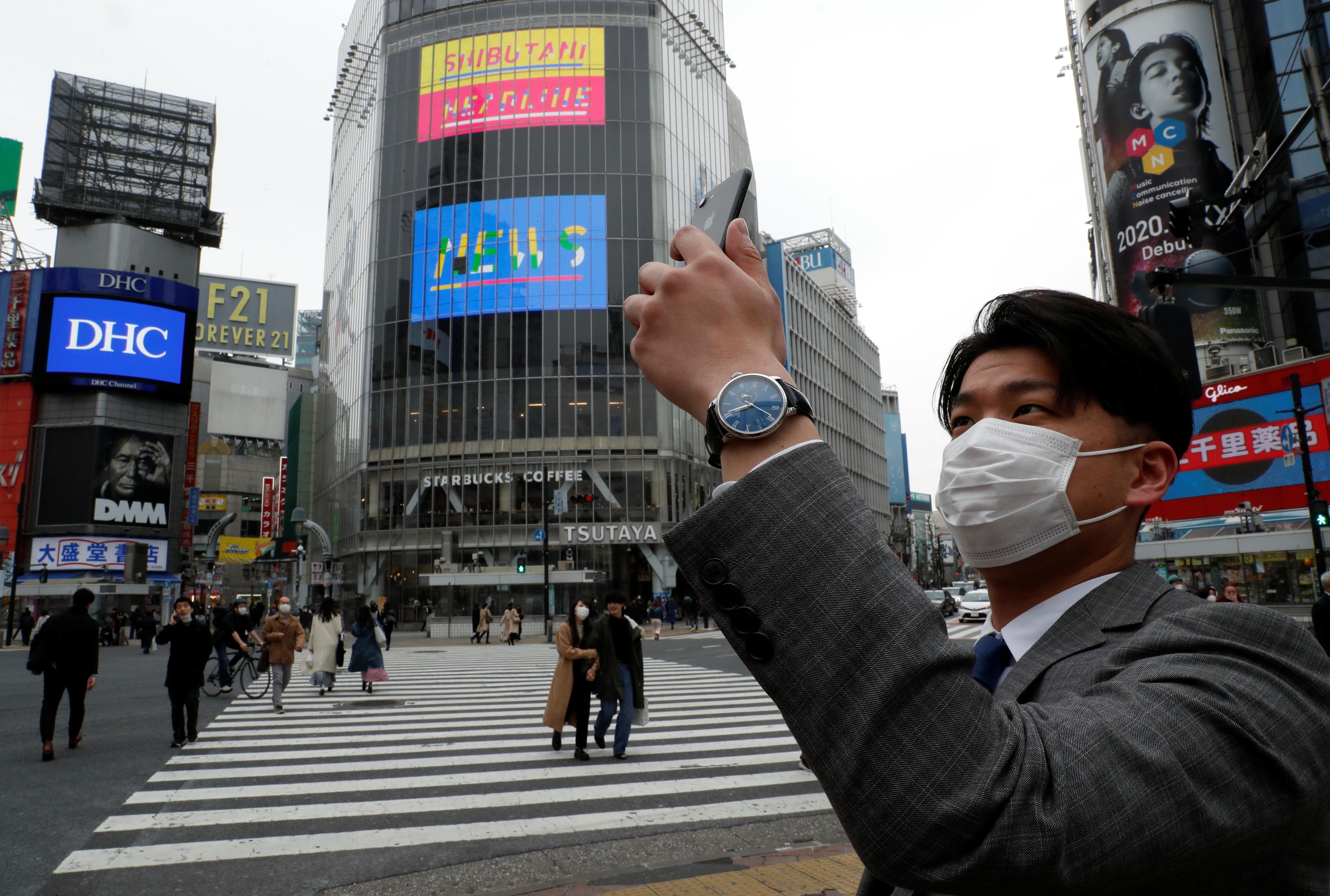 全球紧张迎战冬季疫情：欧盟启动疫苗接种，日本开始五周“封国”