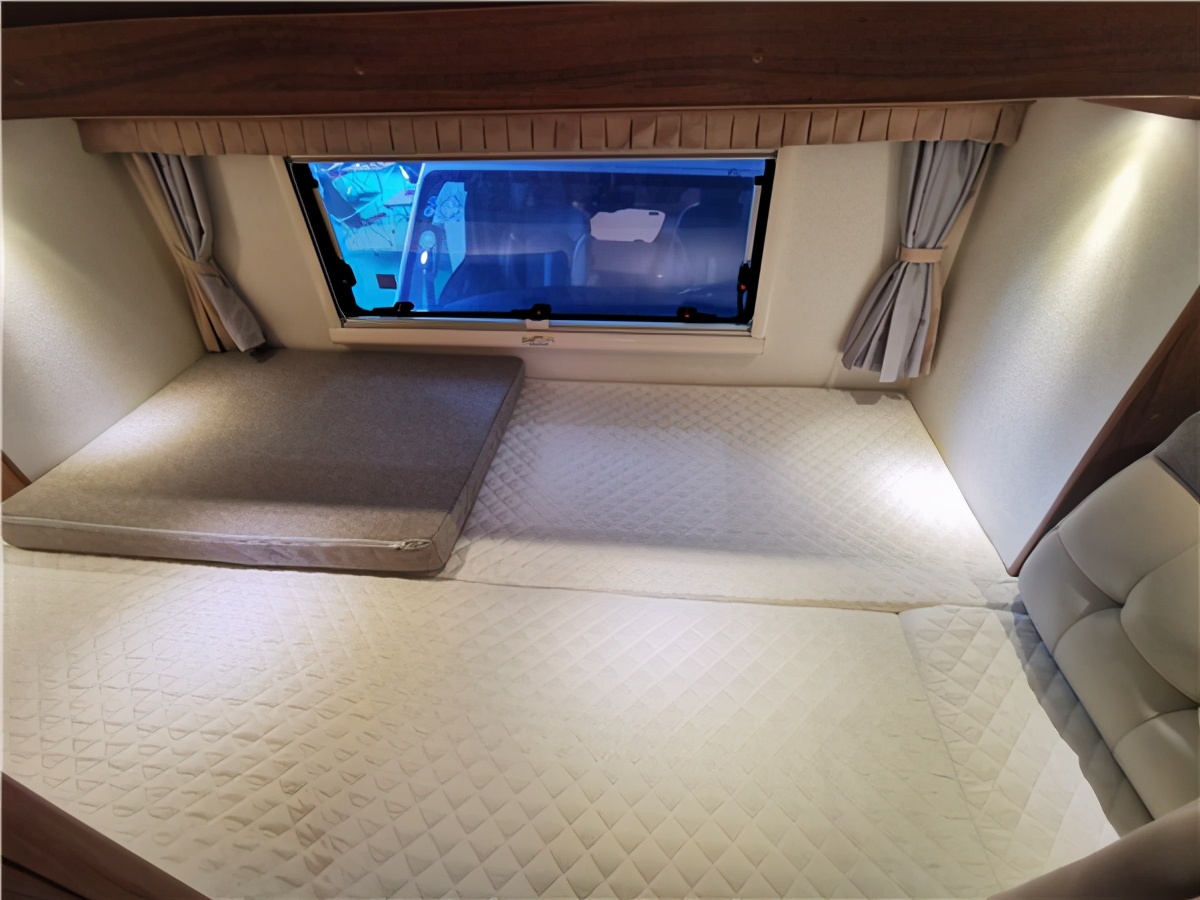 金冠依维柯t型房车,豪华内饰彰显品位