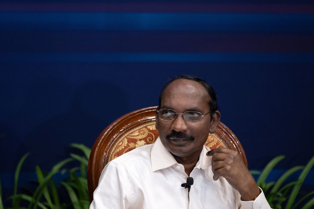 科技早报苹果回应ios13频繁定位提醒印度启动月船3号登月项目