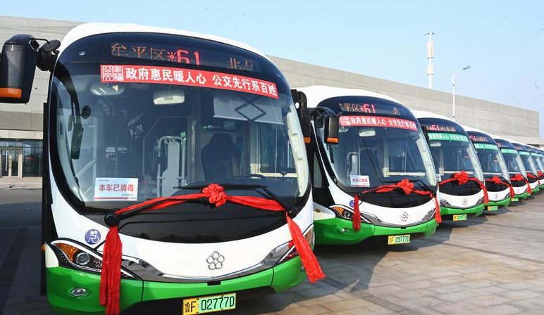 "海豚"新能源公交车30日起在烟台61路上线运行