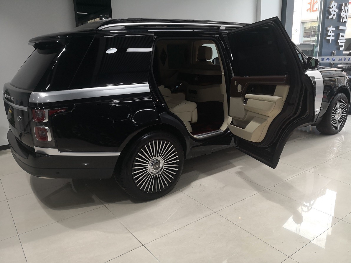 路虎皇家一号加长mpv领导出行的之选