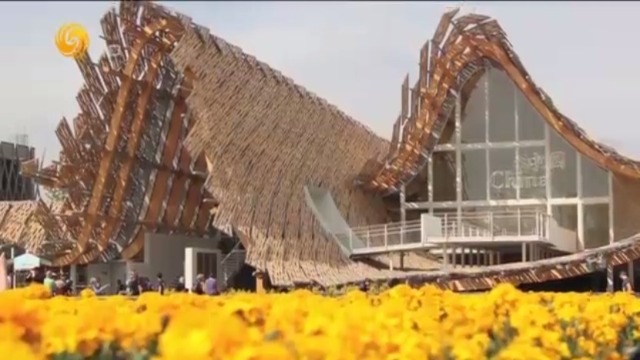 米兰世博会的中国场馆真是接地气，远远一看像茅屋