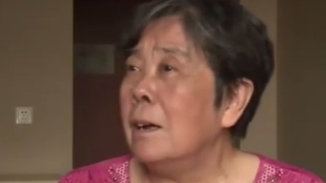 家人得到父亲去世的消息 他们终于知道父亲消失的原因