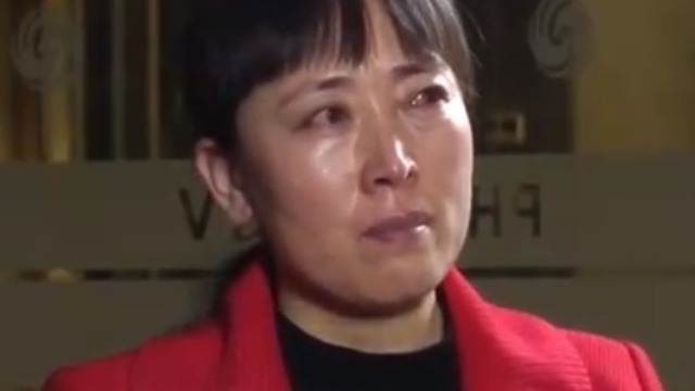 女教师敲诈勒索案一审开庭，竟发现自己已毕业的学生坐满法庭