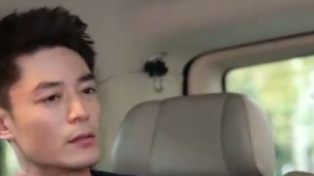 霍建华自曝非常喜爱唱歌，有时候竟把自己唱哭