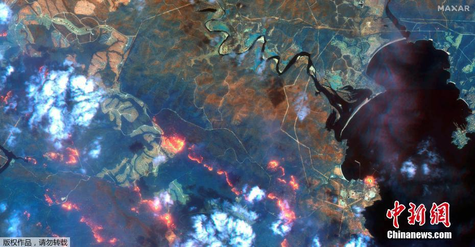 澳林火灾区卫星图显示 烟雾已绕地球半周