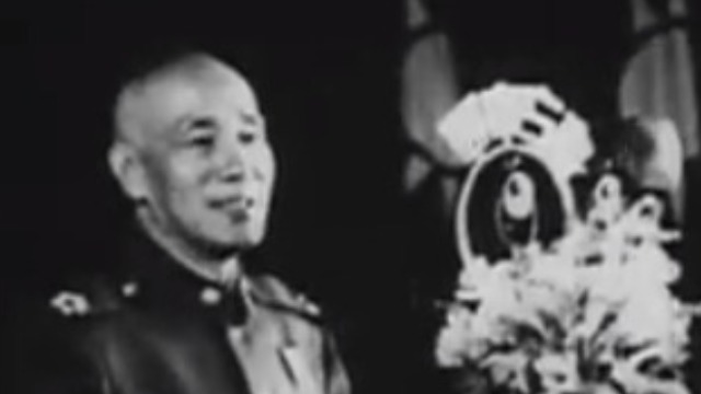 蒋经国模仿苏联经验，在台湾建立政工干部学校