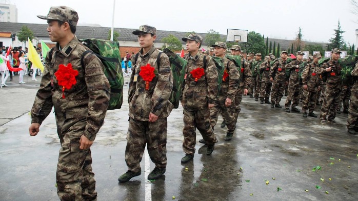 2020年起义务兵征集实行一年两次征兵两次退役_凤凰网