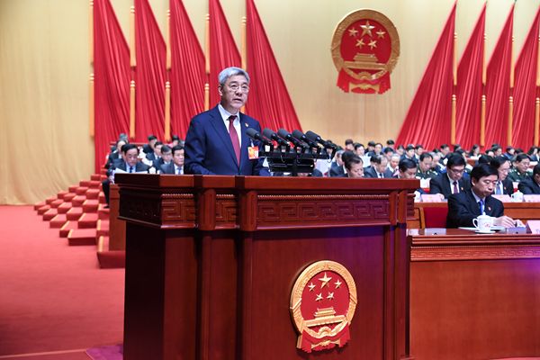 会议选举尹弘为河南省人民政府省长.
