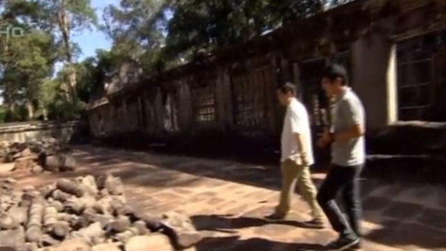吴哥建筑以雕刻著称 茶胶寺三面原始石料极其少见