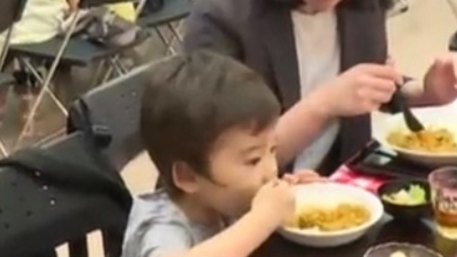 日本“儿童食堂”暖心暖胃 贫困儿童免费就餐