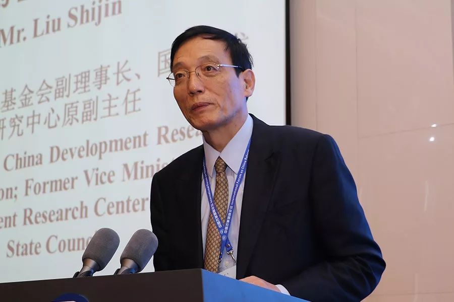 刘世锦:一年增长10万亿!中国经济要不要保6%?背后是一个深刻的大问题!_凤凰网