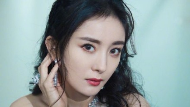 年少成名经历众多非议 大学时期的杨幂才彻底放松下来