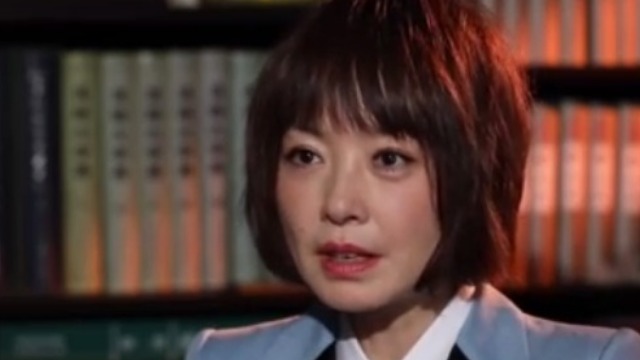 刘奕君讲述妻子探班的往事 鲁豫听后羡慕了