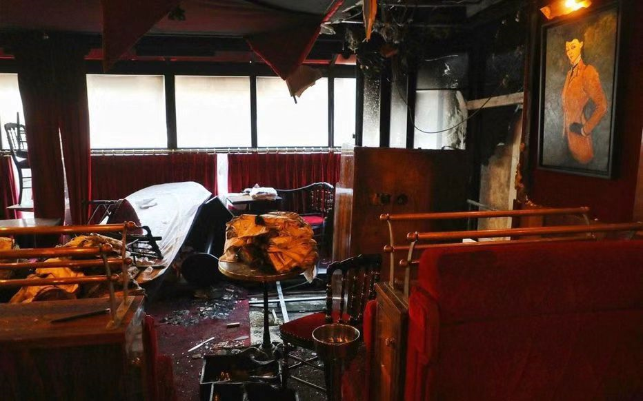 马克龙钟爱的巴黎餐厅遭人为纵火 损失惨重