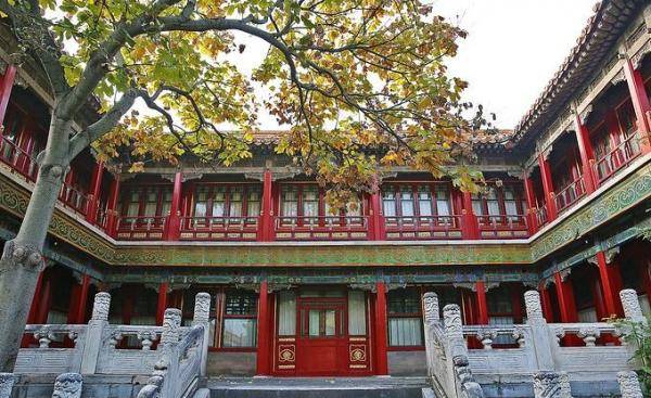 初冬时节北京故宫的庭院