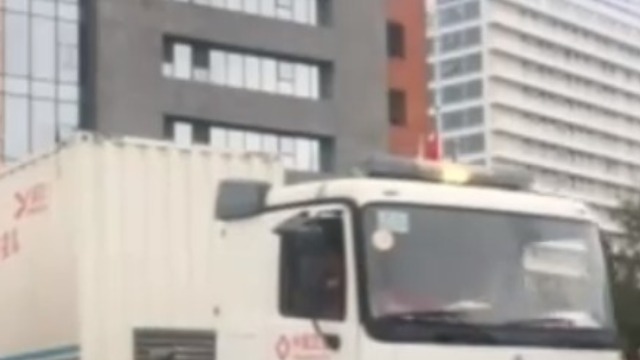 硬核!广东派出移动P3实验室和第二批检验队伍驰援湖北