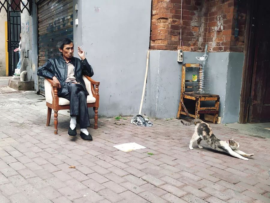 什么时候才能够和你漫步在街头 63BCB25FBD95504164C0D8FCD1A45686A68FA0D2_w900_h675.jpg