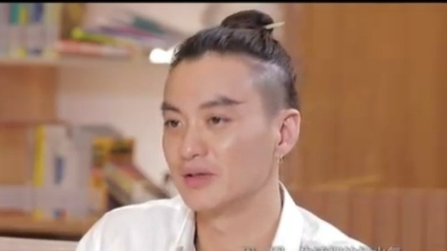 周一围当了父亲后 坦言自己变得更加“现实”了