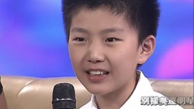 王军霞的儿子做客鲁豫有约 这小孩长得太帅了吧！