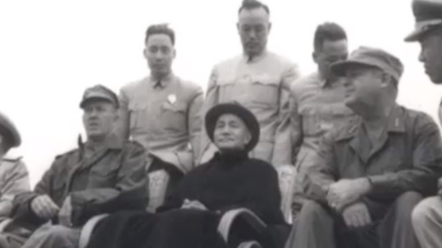 蒋介石十分重视与美军的联合演习，甚至多次亲赴现场观看