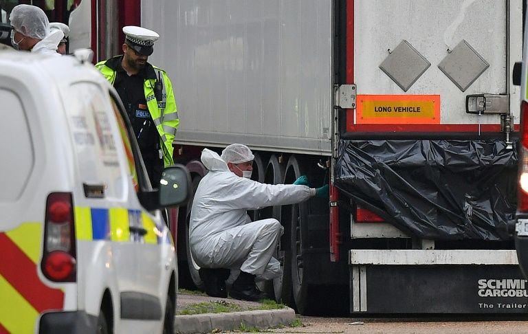 英国死亡货车案尸检结果：39人死于窒息缺氧和体温过高