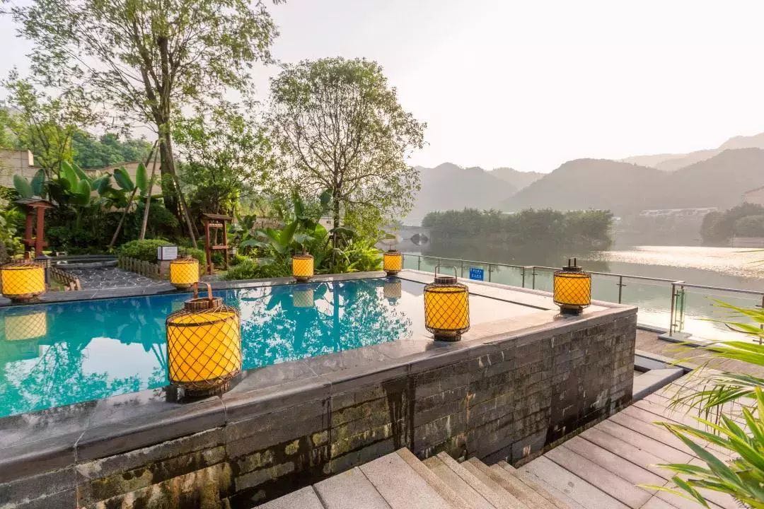 致敬最美逆行者,海兰云天免费向医护工作者赠送温泉票