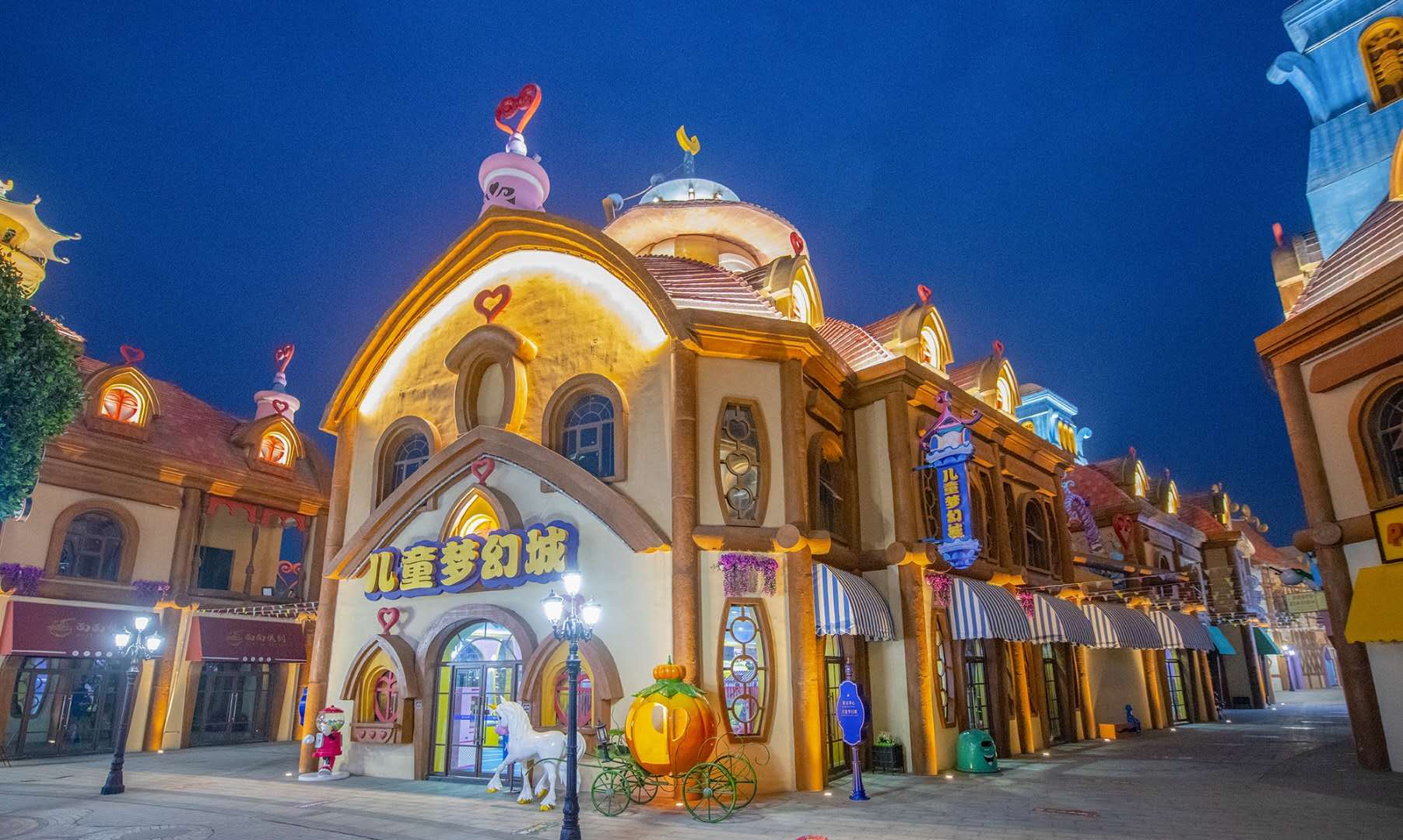 据介绍,恒大旅游集团所有项目均采用恒大旗下金碧物业,国家一级资质