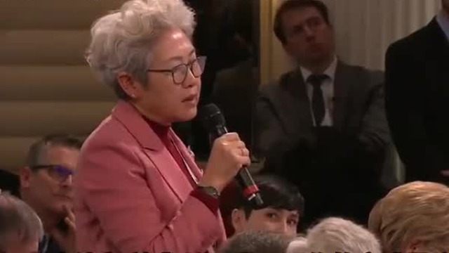 佩洛西威胁各国要远离华为 傅莹反驳获观众掌声