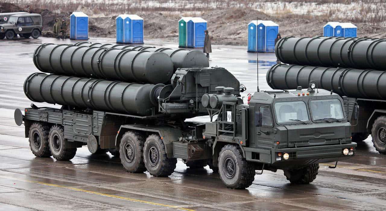 s400堪称当今世界最畅销的防空导弹,不少国家不惜得罪美国也要购买.