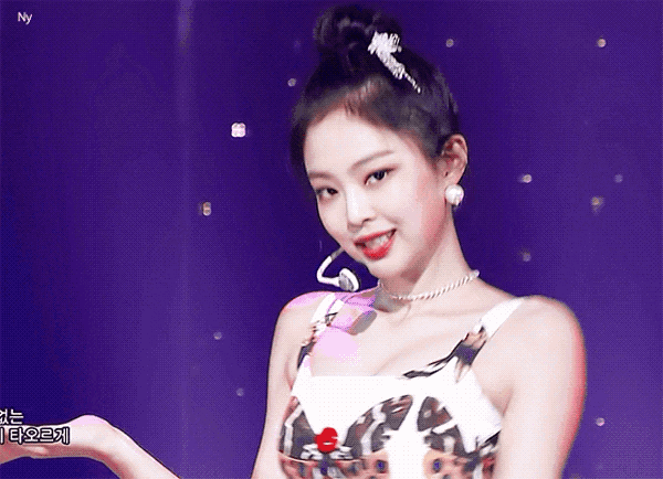 jennie再解锁大刊封面可甜可酷的美妮接下来请继续走花路