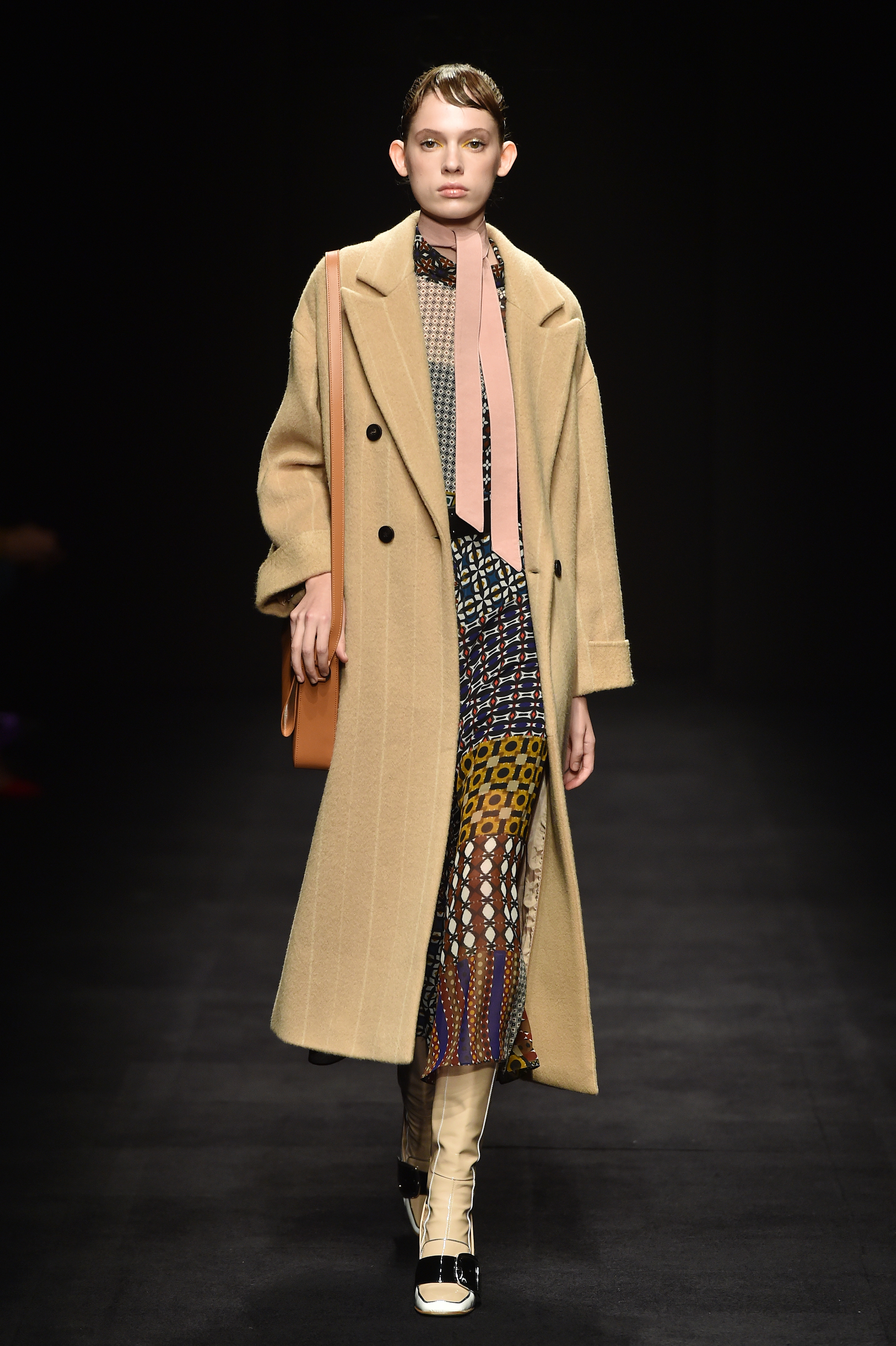 maryling 2020秋冬系列闪耀米兰时装周_凤凰网时尚_凤凰网