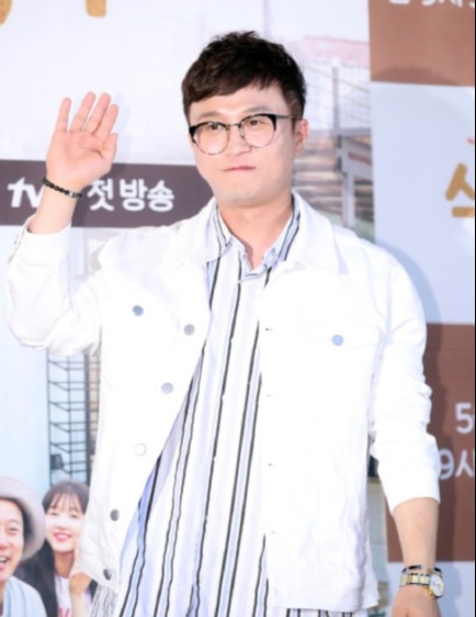 韩国喜剧演员朴圣光将举行婚礼 与圈外未婚妻相差7岁