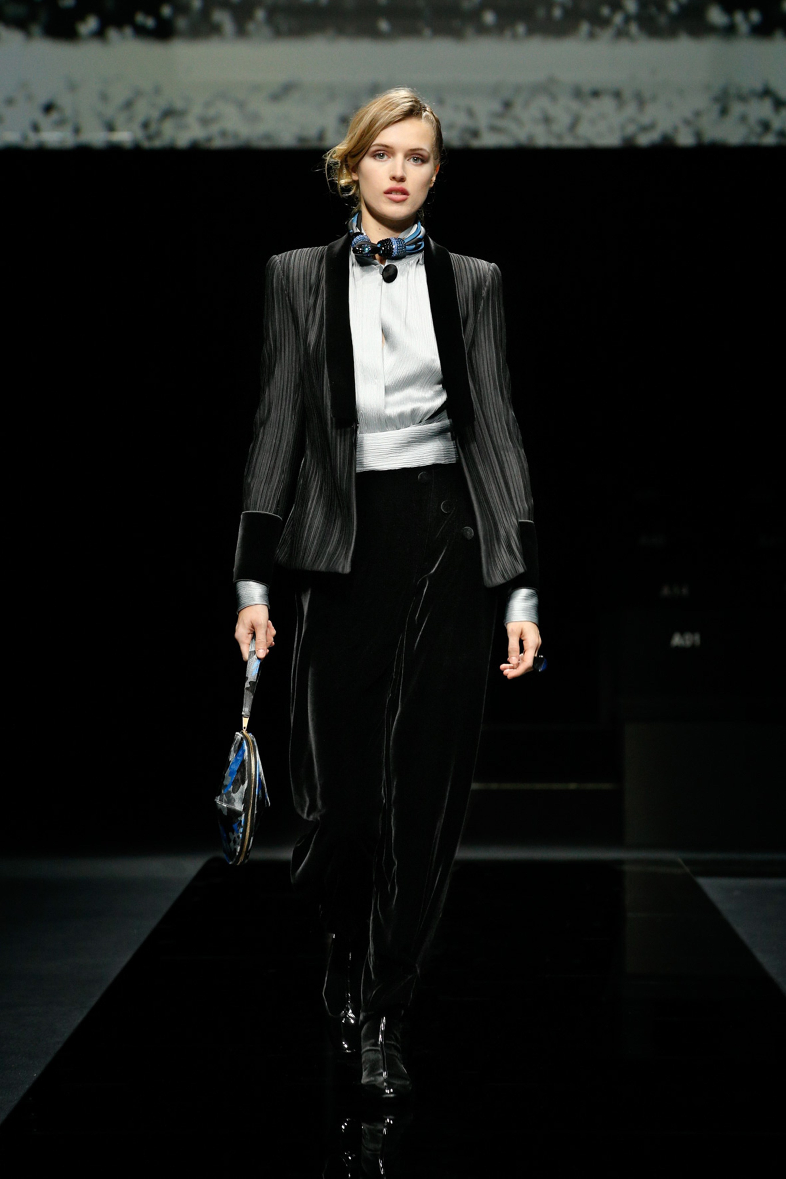 Giorgio Armani Privè Haute Couture: eleganza d'altri tempi FOTO | Ladyblitz
