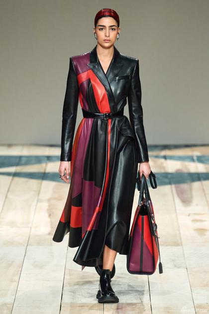 alexandermcqueen2020年秋冬系列女装时装秀