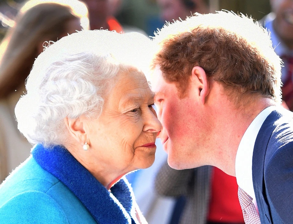 英女王与哈里长谈4个小时：欢迎你回来 但有个条件