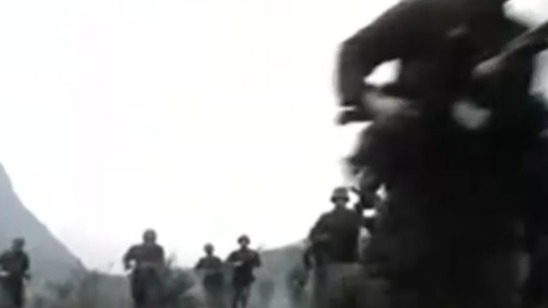 老山战士张大权中弹肠子流出 用三角巾勒住继续战斗