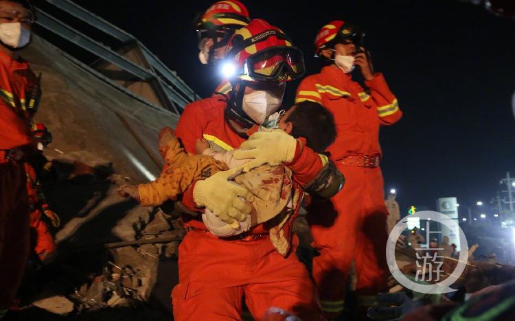 泉州隔离酒店坍塌救援：最小获救者为年仅1岁男童