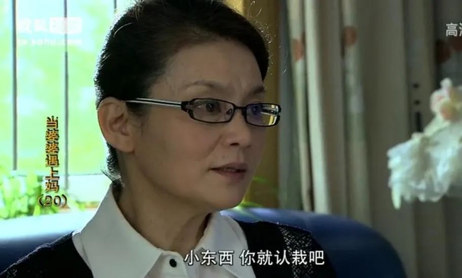 女演員們,絕大部分只能在國產劇裡,充當人為給男女主製造矛盾的惡婆婆