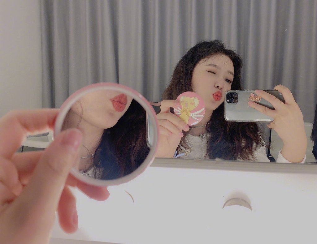 明星宅家护肤有多认真？ 林允喊你做回精致女孩