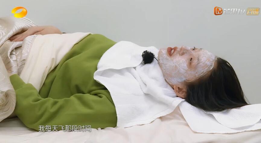 明星宅家护肤有多认真？ 林允喊你做回精致女孩