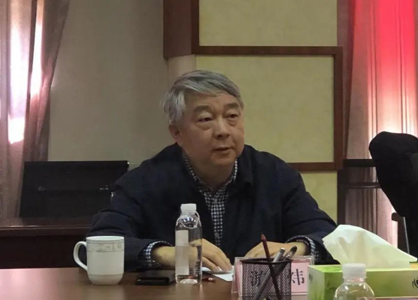 游炜总经理就项目合作内容与对方进行了深入讨论.